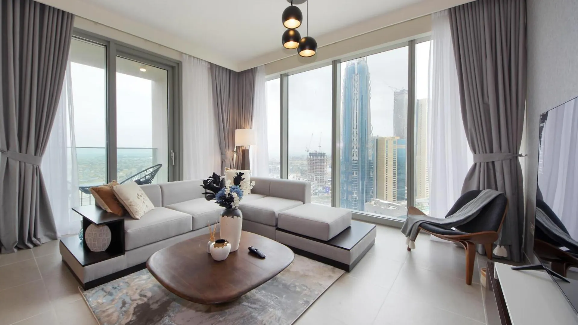 Downtown Luxury - Stunning 2Bhk With Sea View In Forte Towers, Downtown Dubai