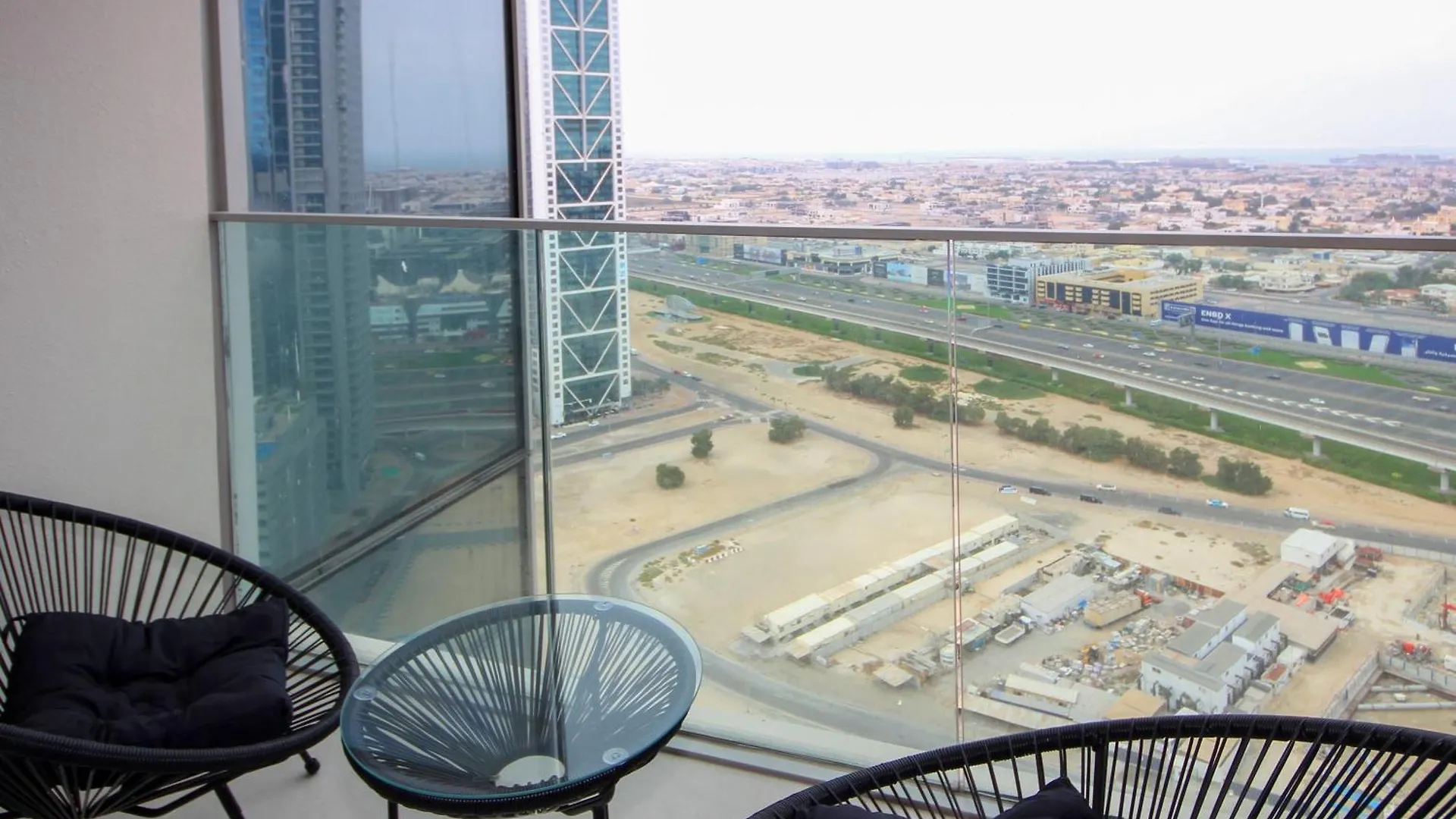 Downtown Luxury - Stunning 2Bhk With Sea View In Forte Towers, Downtown Dubai 0*,  Emirados Árabes Unidos